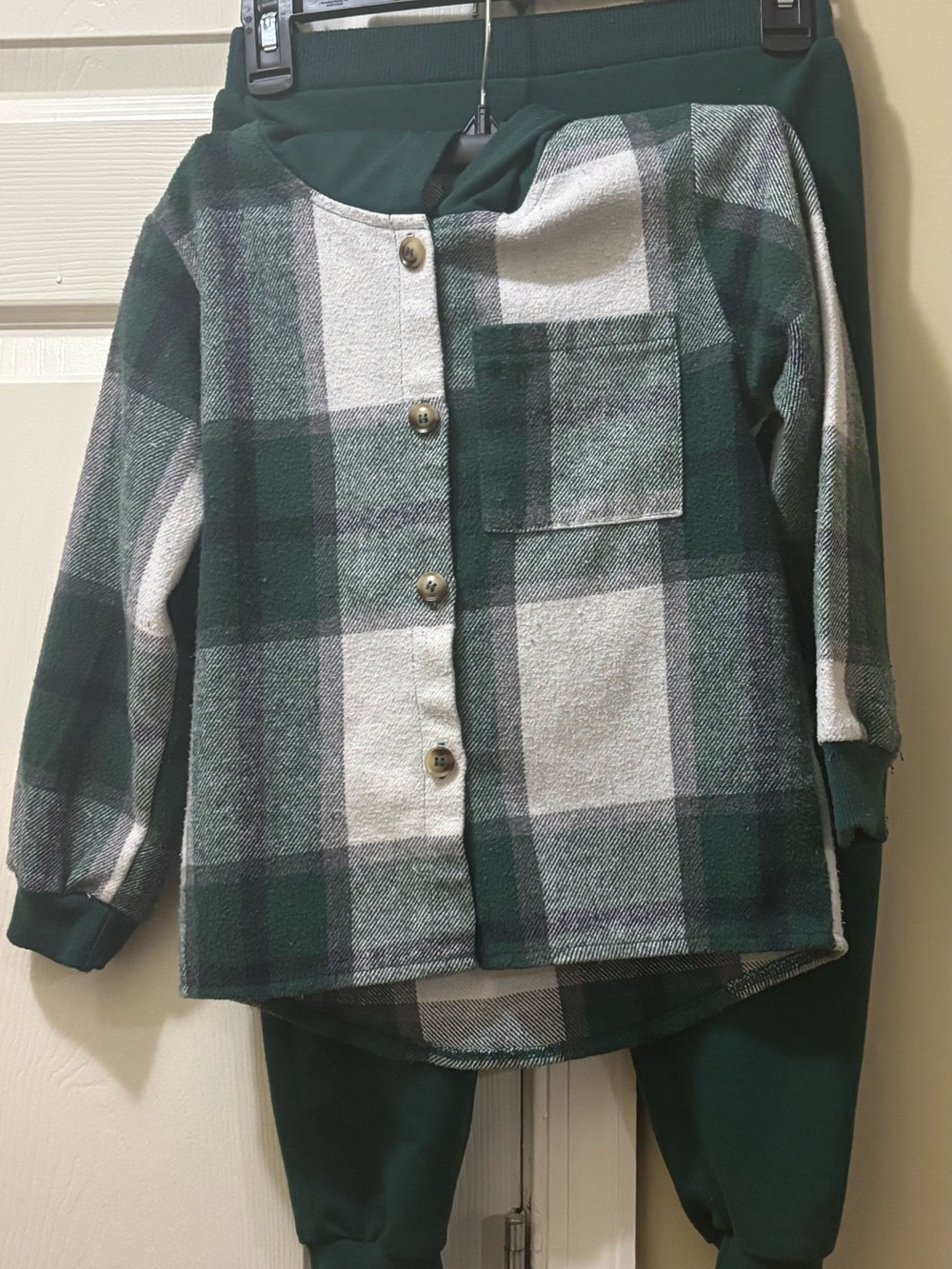 Boys 2 Piece Set toddler flannel plaid hoodie and sweatpants Size 5t-6t